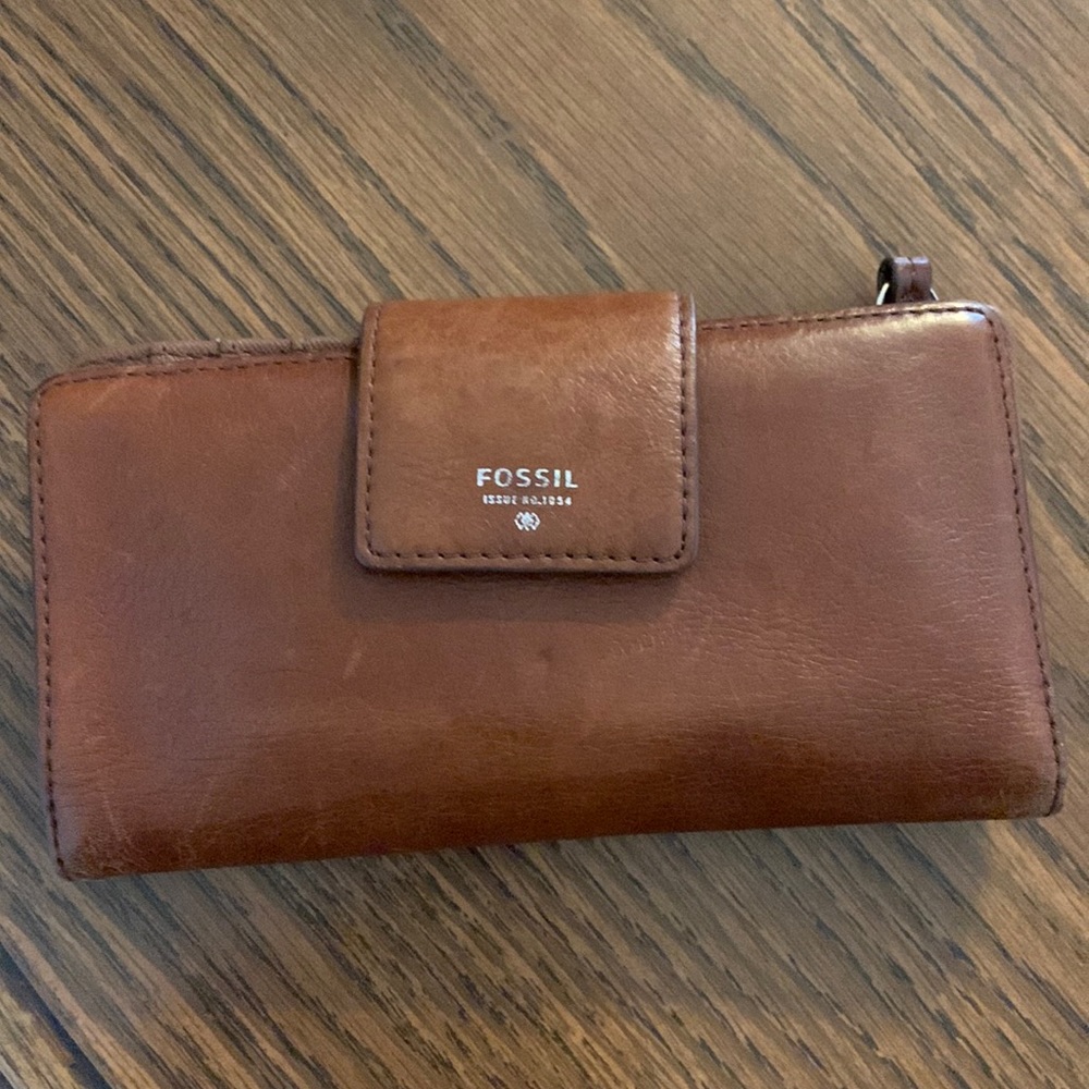 leather fossil wallet